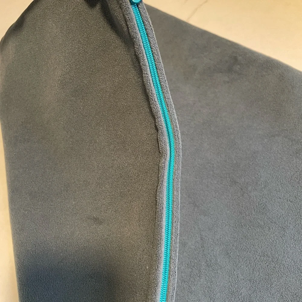 NEW Lovesac 18x18 Cornflower Blue Pillow Covers